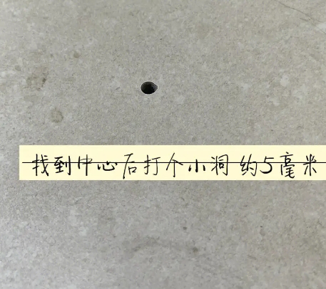 昌图瓷砖空鼓维修公司专业解答在瓷砖铺贴过程中，如果砂料搅拌不均匀，将会带来以下问题